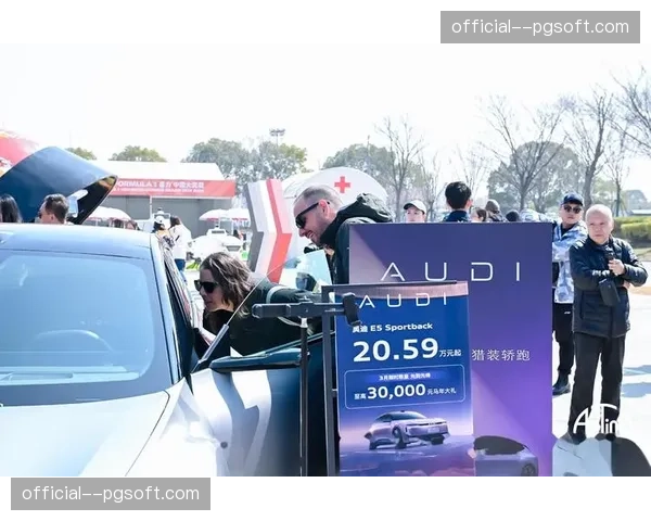 霍肯伯格与博托莱托搭档奥迪厂队首秀，肩负品牌F1征程开局重任